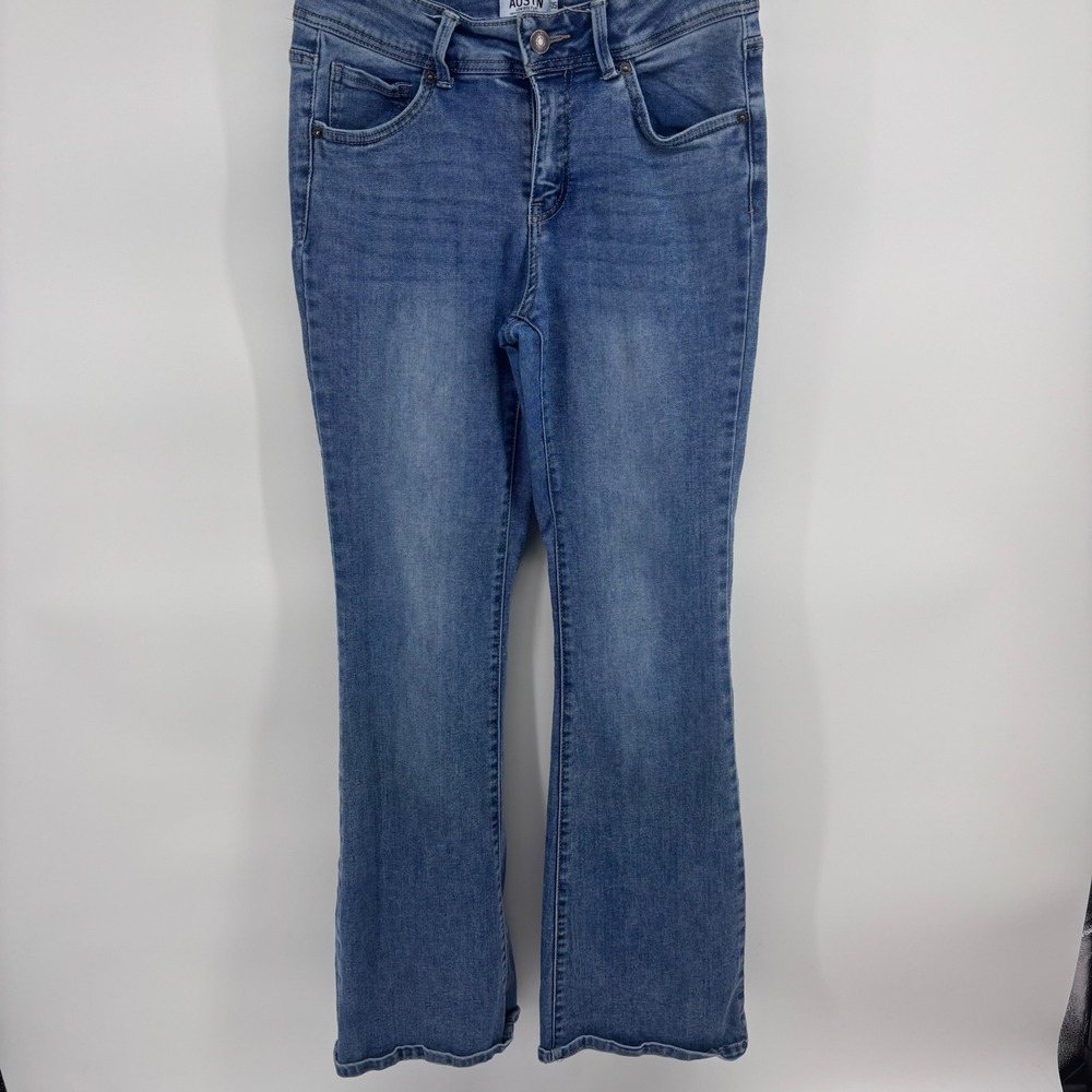 Austin Refuge Denim Low Rise Flare Jeans Women's Size 05‎ Blue Wash 31" inseam